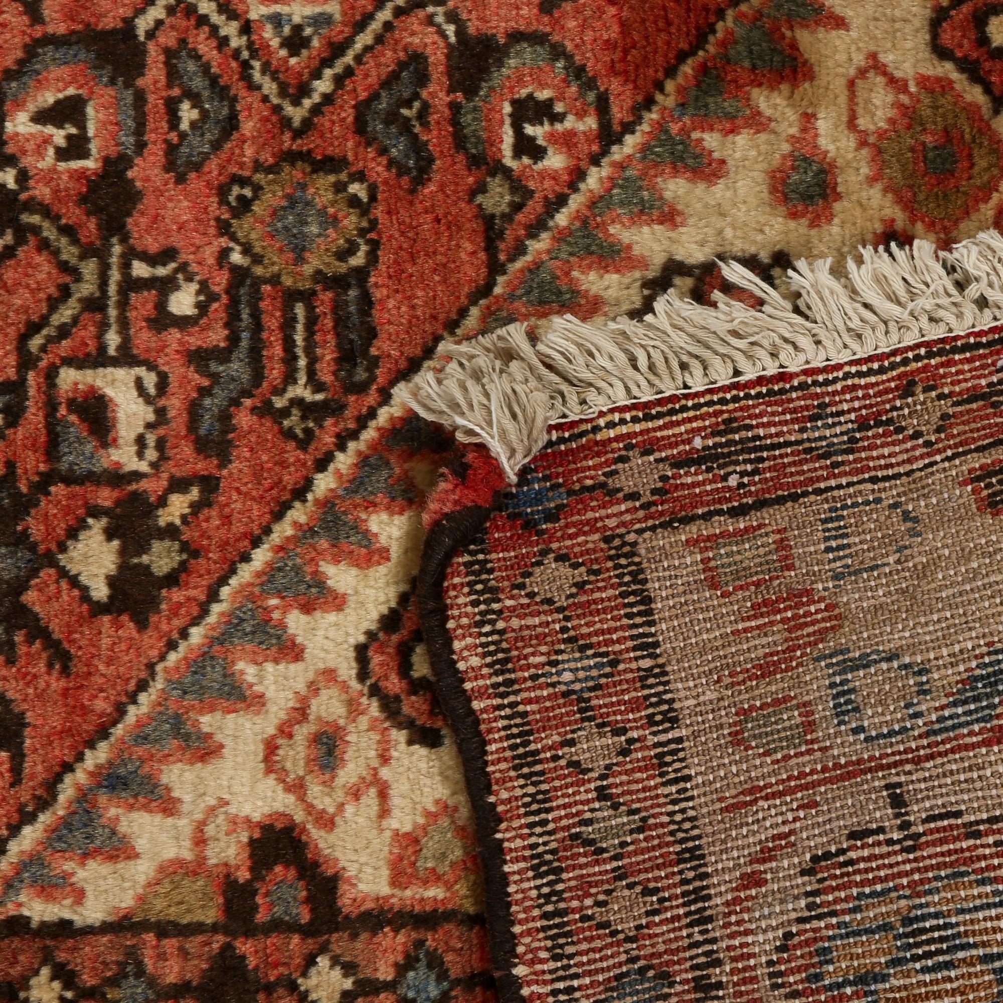 GALLERIMATTA, Hosseinabad, Iran, ca 313 x 106cm.