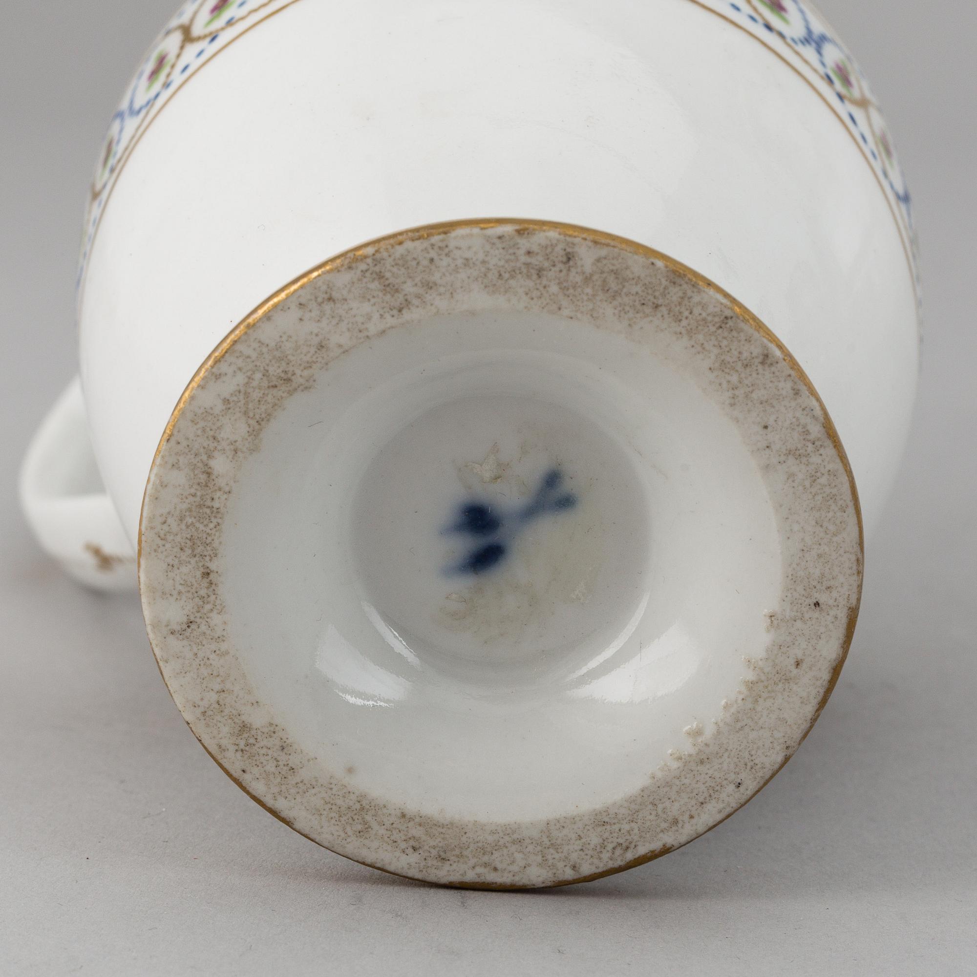 A tete a tete service, Empire, 19th Century. (5 pieces).