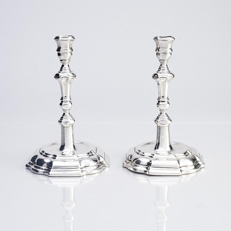 Hans Eriksson Nordwall, ljusstakar, ett par, silver, Stockholm 1727. Senbarock.