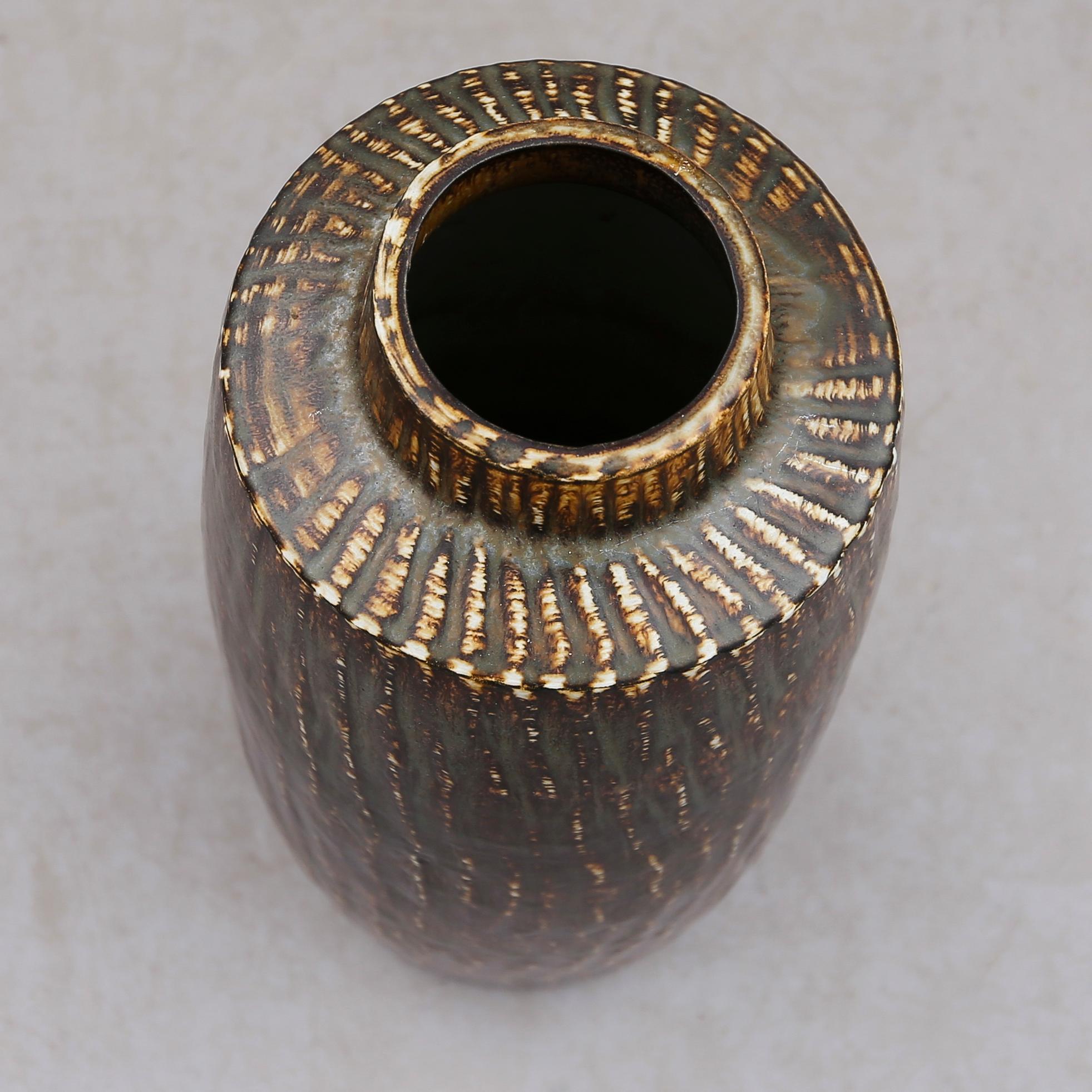 GOLVURNA, stengods, Gunnar Nylund, Rörstrand, monogramsignerad.