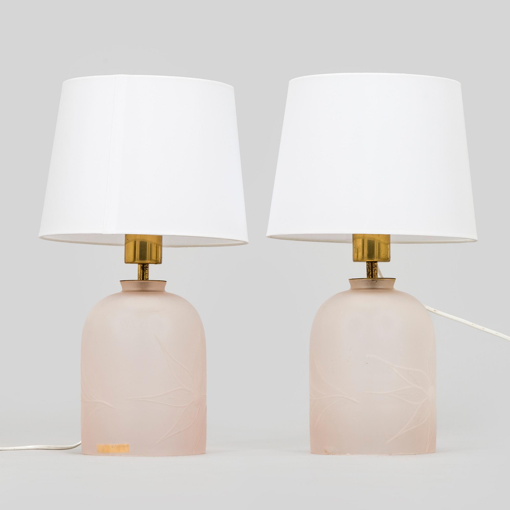 Pöytävalaisimia, pari, Murano, jälleenmyyjä Stockmann, 1980-luku.