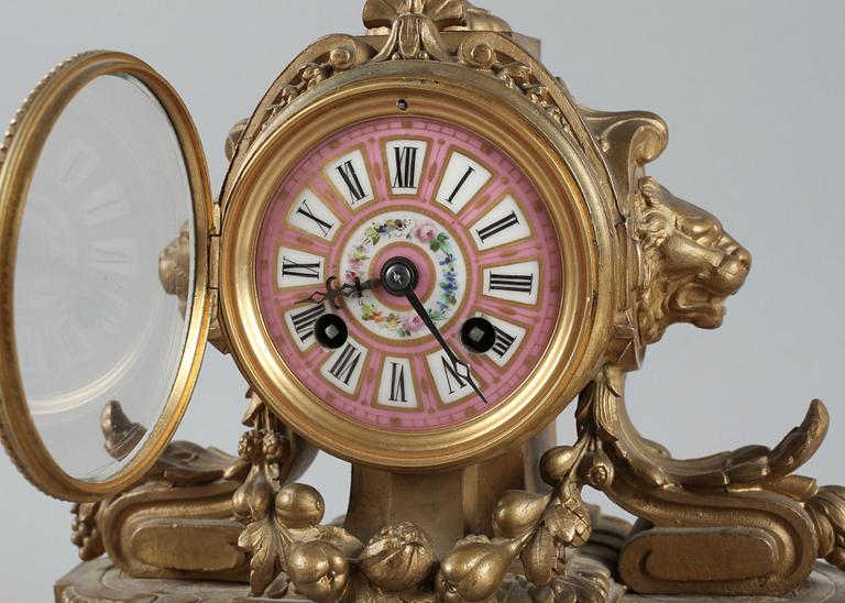 BORDSUR, Louis XVI-stil, 1800/1900.