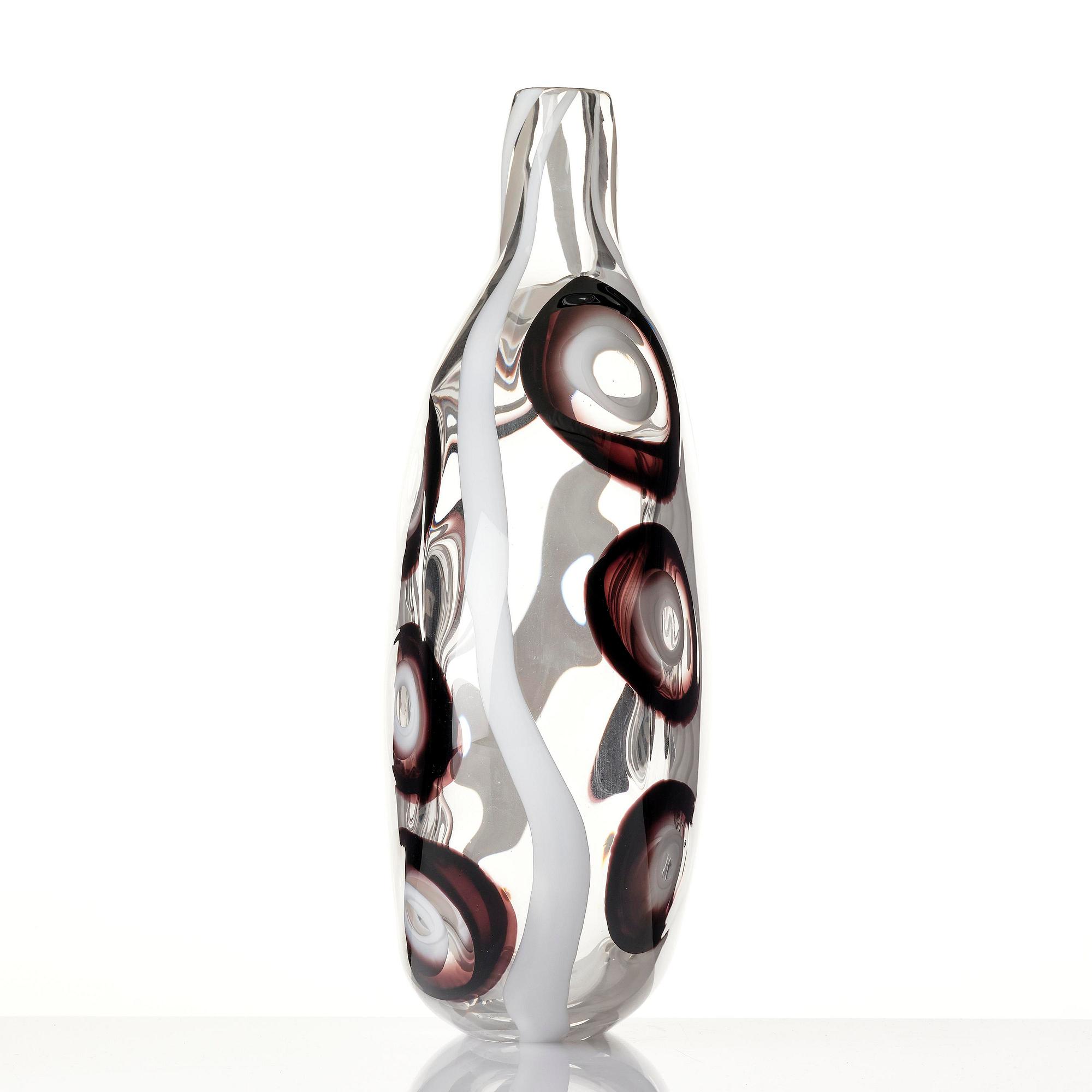 Ann Wåhlström, "Lollipop XVI", a unique glass vase, Tacoma, USA 2006.