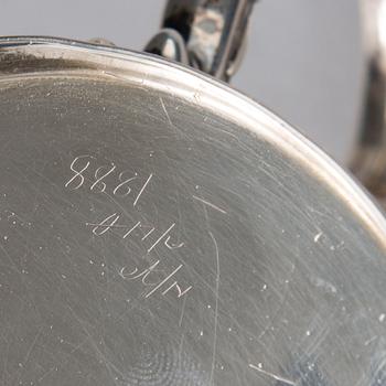 DRYCKESKÄRL, 3 st, silver, England 1857-1897. Vikt ca 408 g.