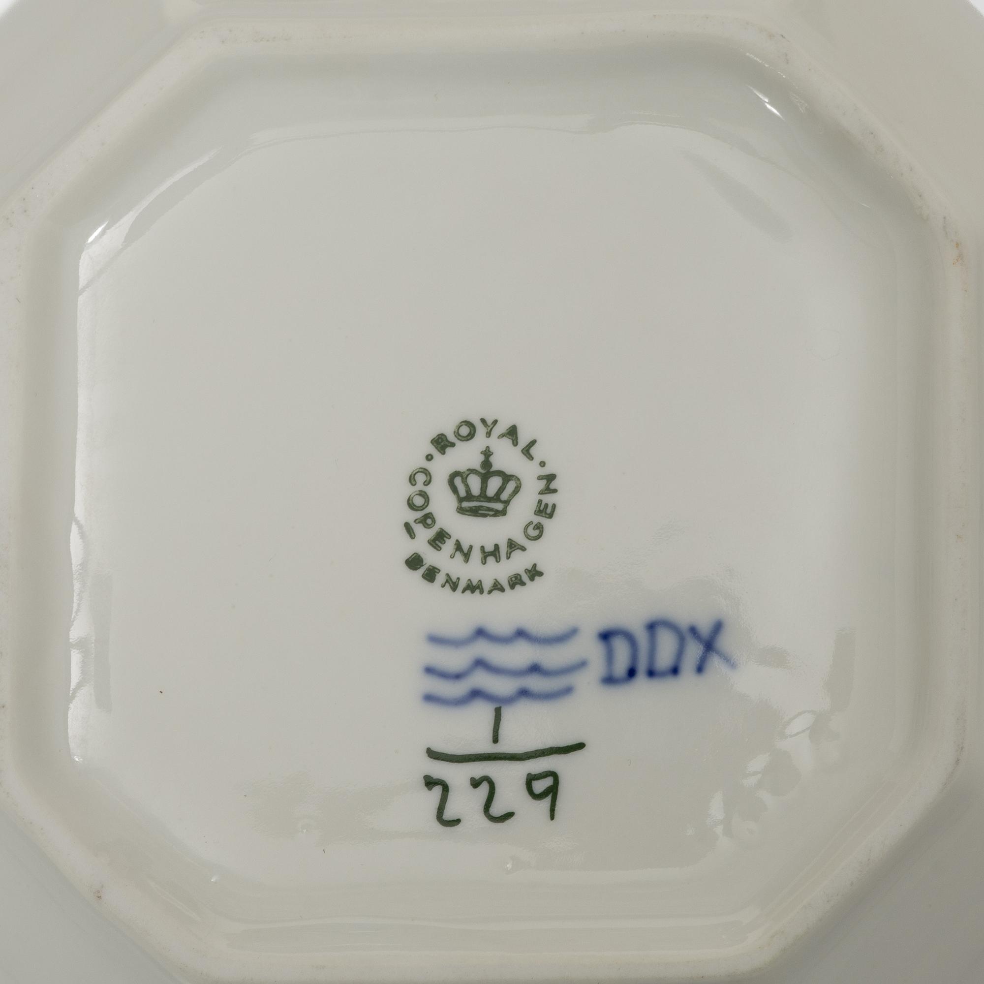 Royal Copenhagen, Thirteen service pieces, 'Musselmalet Riflet', Denmark, 19th–20th century.