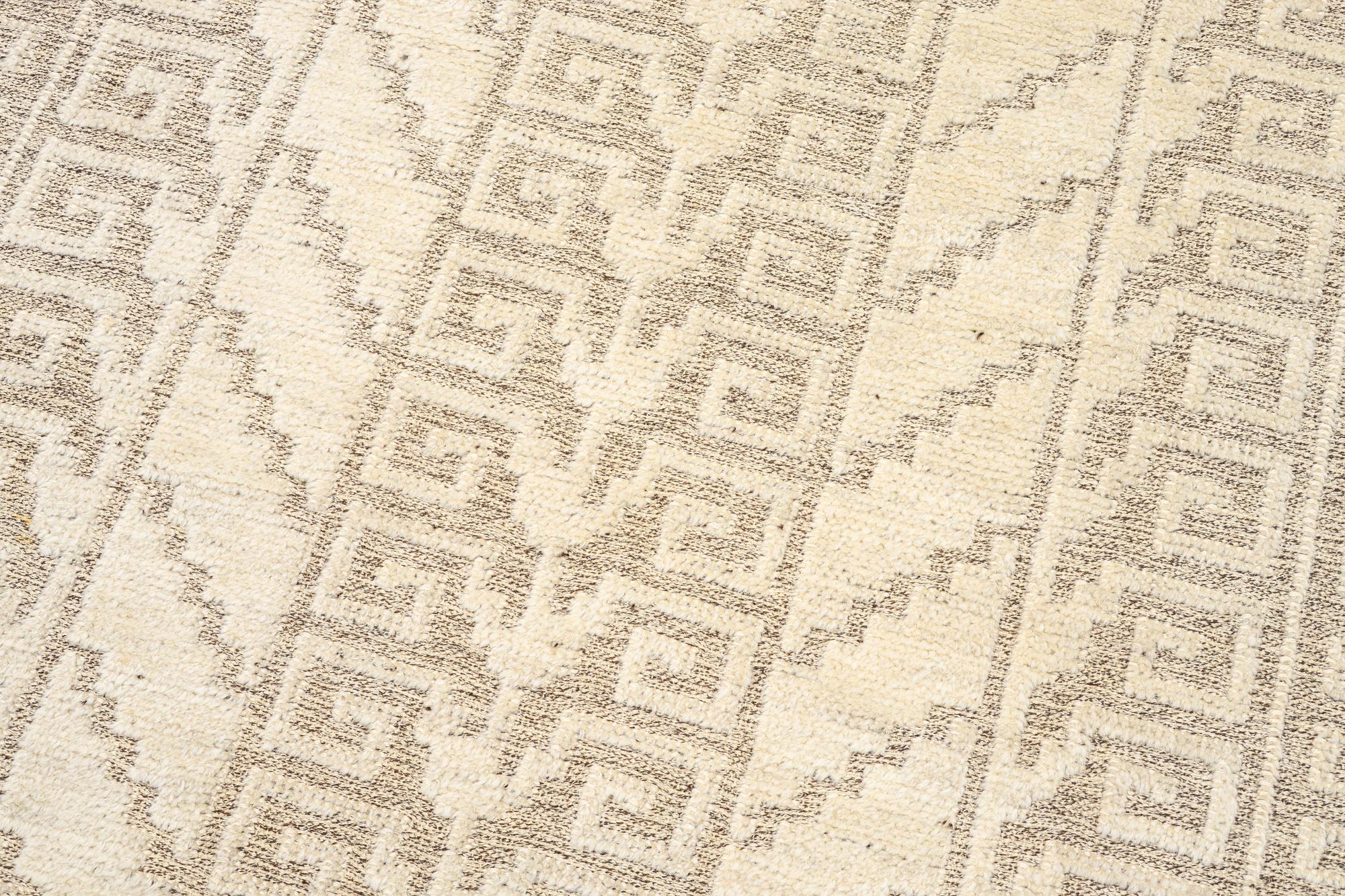 Märta Måås-Fjetterström, matta, "Vita spetsporten", flossa, signerad AB MMF, ca 220 x 136 cm.