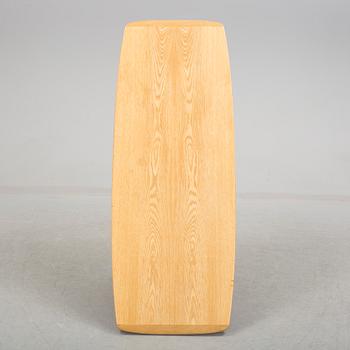 a Svante Skogh oak coffee table from Seffle Möbelfabrik, mid 20th century.