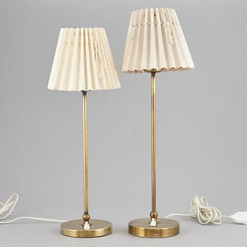 A pair of Josef Frank table lamps, model no 2332/2. Firma Svenskt Tenn.