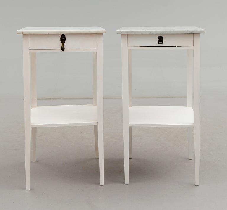 SÄNGBORD, 1 par, 1900-talets första hälft.