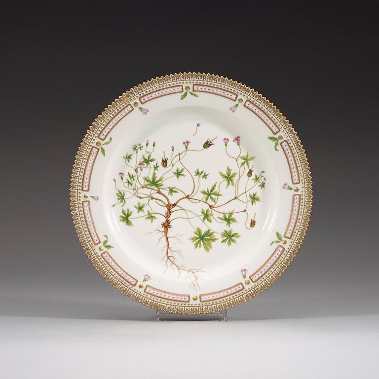 TALLRIKAR, 13 stycken, porslin. ”Flora Danica”, Kunglig Dansk, 1900-tal.