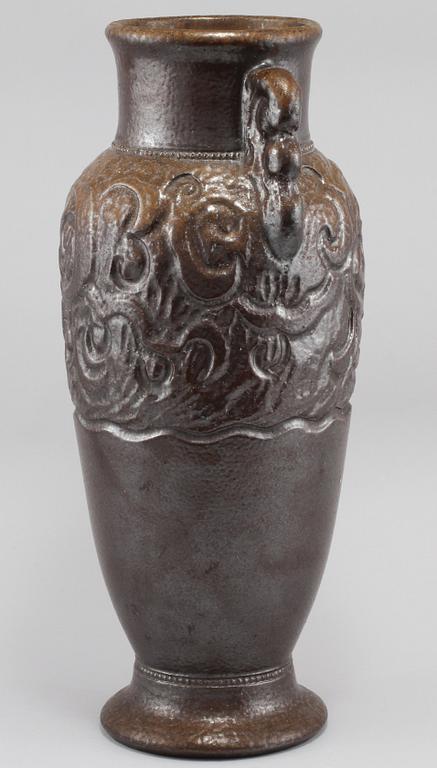 HÄNKELURNA, saltglaserat stengods, Höganäs, 1932.