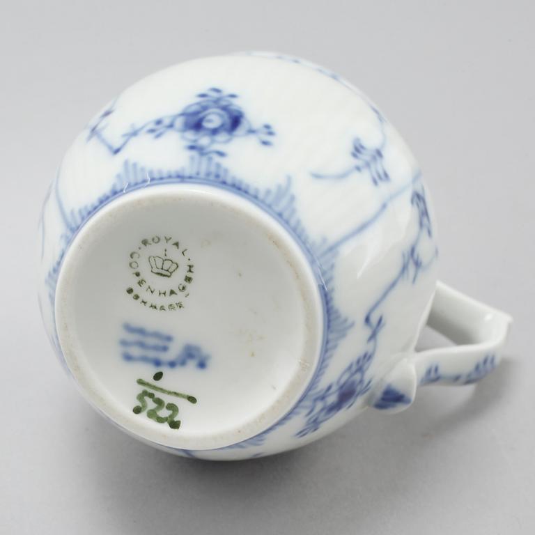 63 pieces of porcelain tableware from Royal Copenhagen, model "Musselmalet", second half of the 20th century.