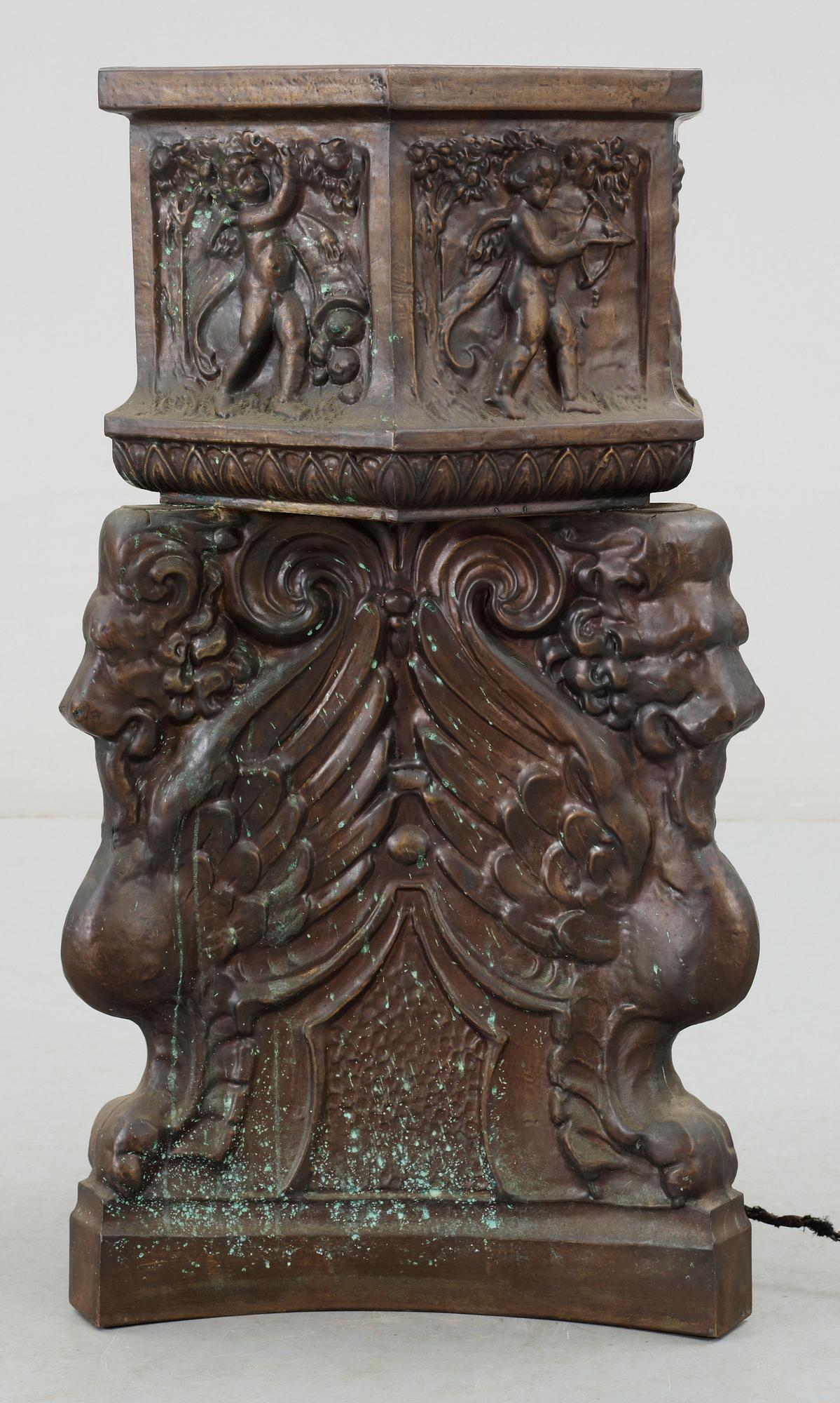 FONTÄN, koppar, renässansstil, 1900-tal.
