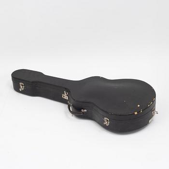 Levin, akustisk gitarr, "modell 320", Sverige 1957.