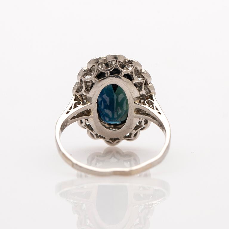 Ring, 18k vitguld, safir, diamanter.