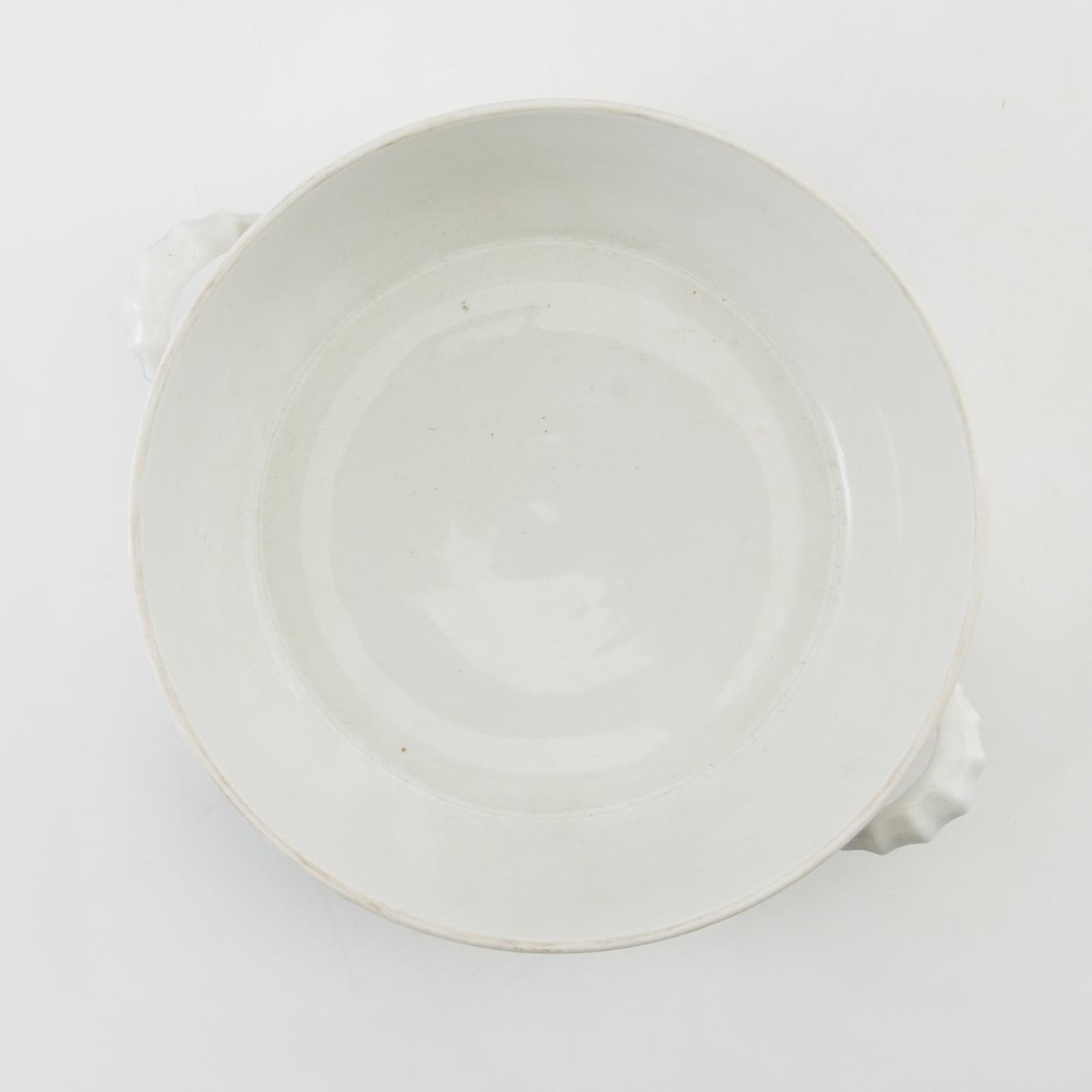 Service approximately 140 pieces "Blue Flower" Royal Copenhagen Denmark 20th century porcelain.