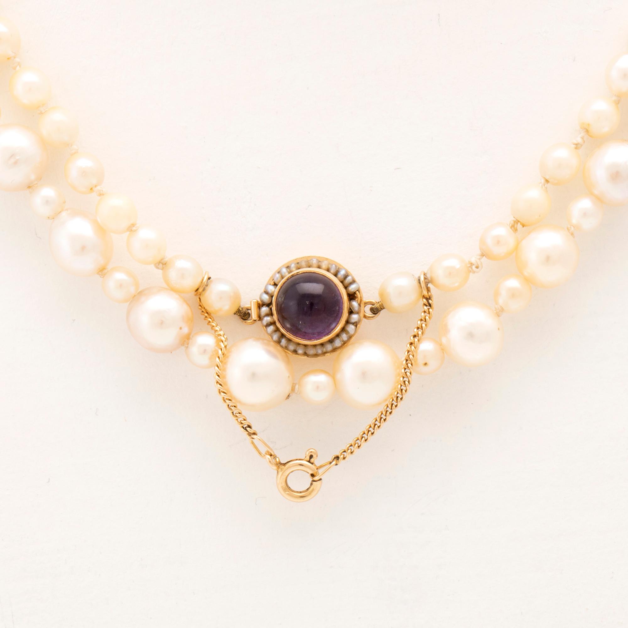 Ateljé Stigbert collier av odlade pärlor med lås 18K guld Stockholm 1964.