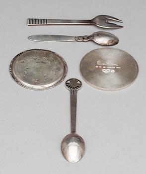 PARTI SILVER, 5 delar, Georg Jensen samt Wiwen Nilsson, 1900-tal. Totalvikt 95 g.