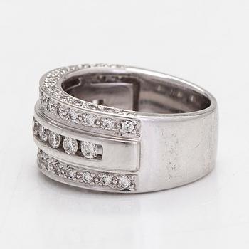 Ring, 14K vitguld, diamanter totalt ca 0.75 ct.