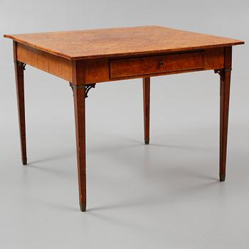 BORD, delvis gustavianskt sent 1700-tal.