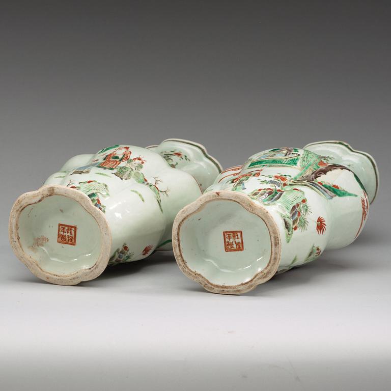 A pair of famille verte vases, Qing dynasty, late 19th Century.