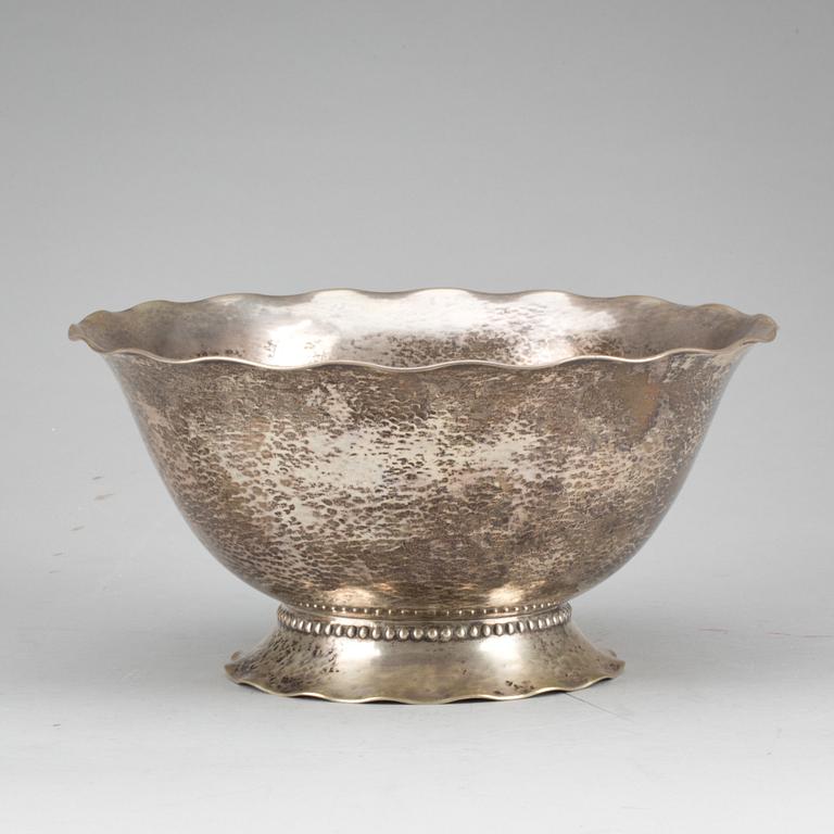 SKÅL, silver. C.G Hallberg, 1928. Ca 440g.