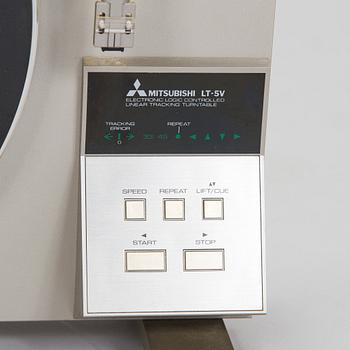 Vinylspelare, modell LT-5V, samt förstärkare och tuner, Mitsubishi, 1980-tal.