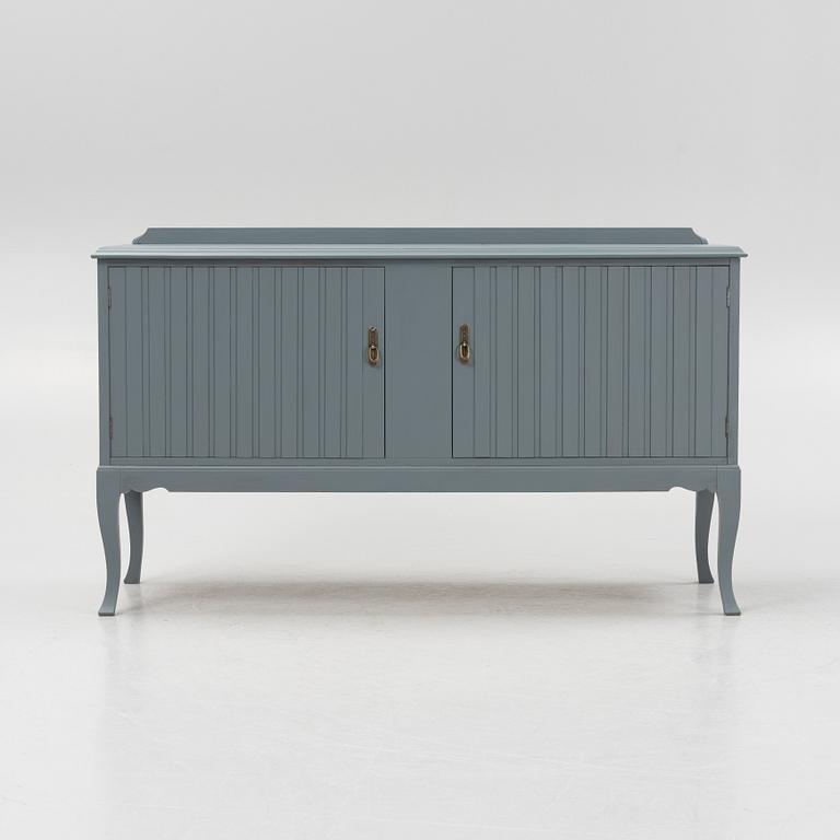 Sideboard, 1900-talets mitt.