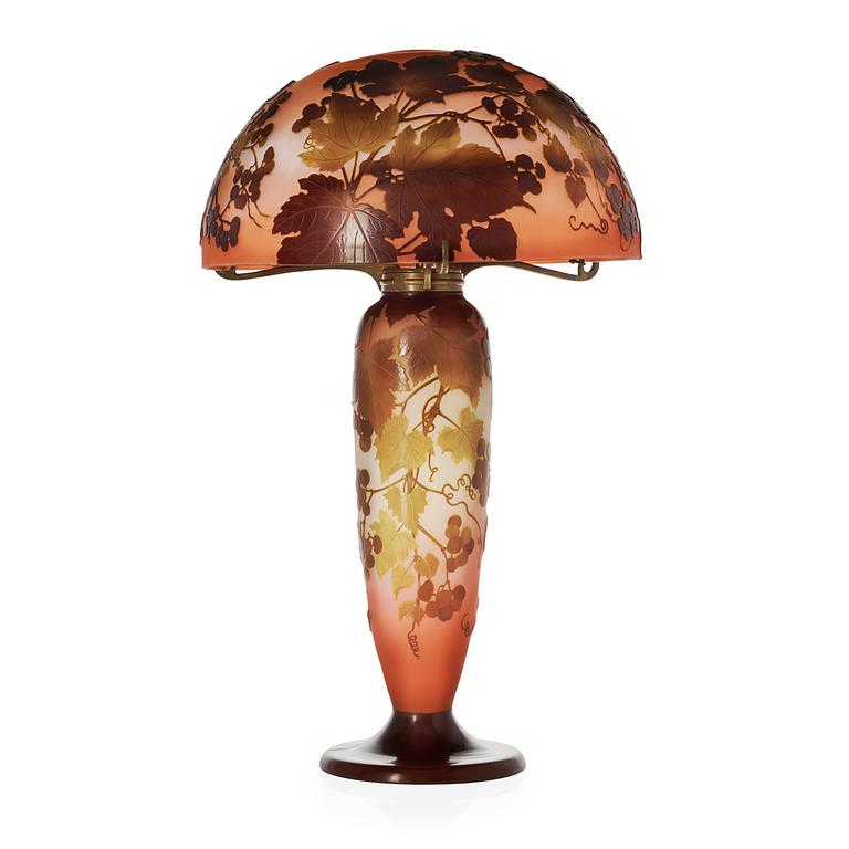 An Emile Gallé Art Nouveau cameo glass table lamp, France.
