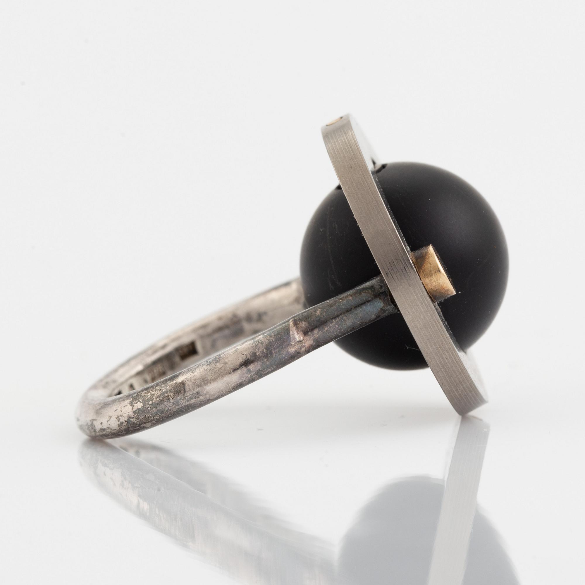 Glenn Roll, ring, silver with black bead.
