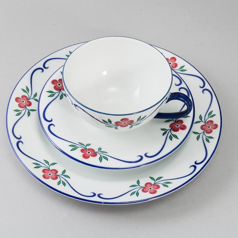 PIA RÖNNDAL, mat- samt kaffeservis, 110 delar, porslin. "Sundborn", Rörstrand.
