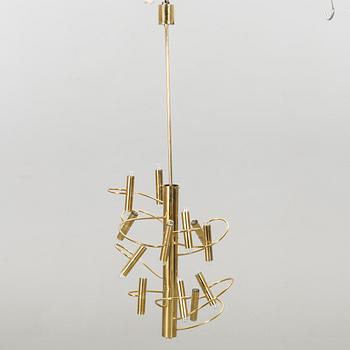 A BRASS CEILING LAMP FROM THE SECOND HALF OF 20TH CENTURY.