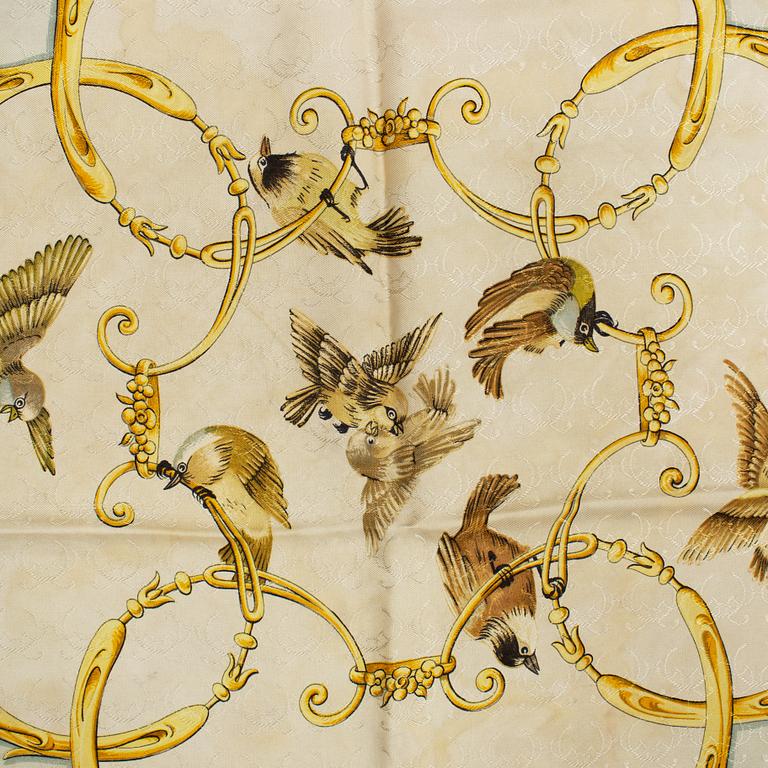 Hermès, scarves, 2 st, bl a "La Cle des Champs".