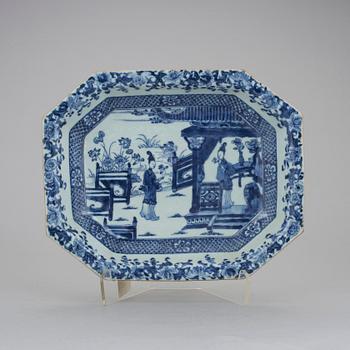 TERRINFAT, porslin, Qingdynastin, Qianlong (1736-95).