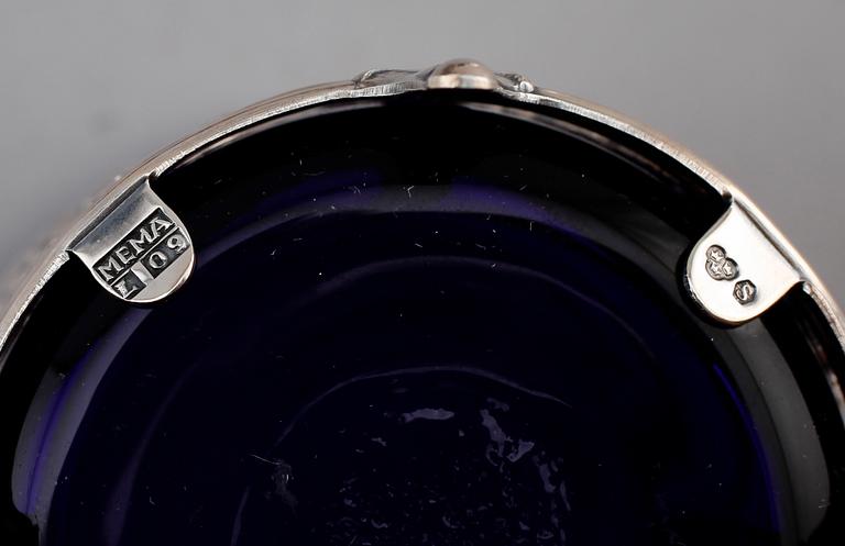 ASKFAT, SALTSTRÖARE OCH SKÅL MED LOCK, sterlingsilver, Mema 1964.