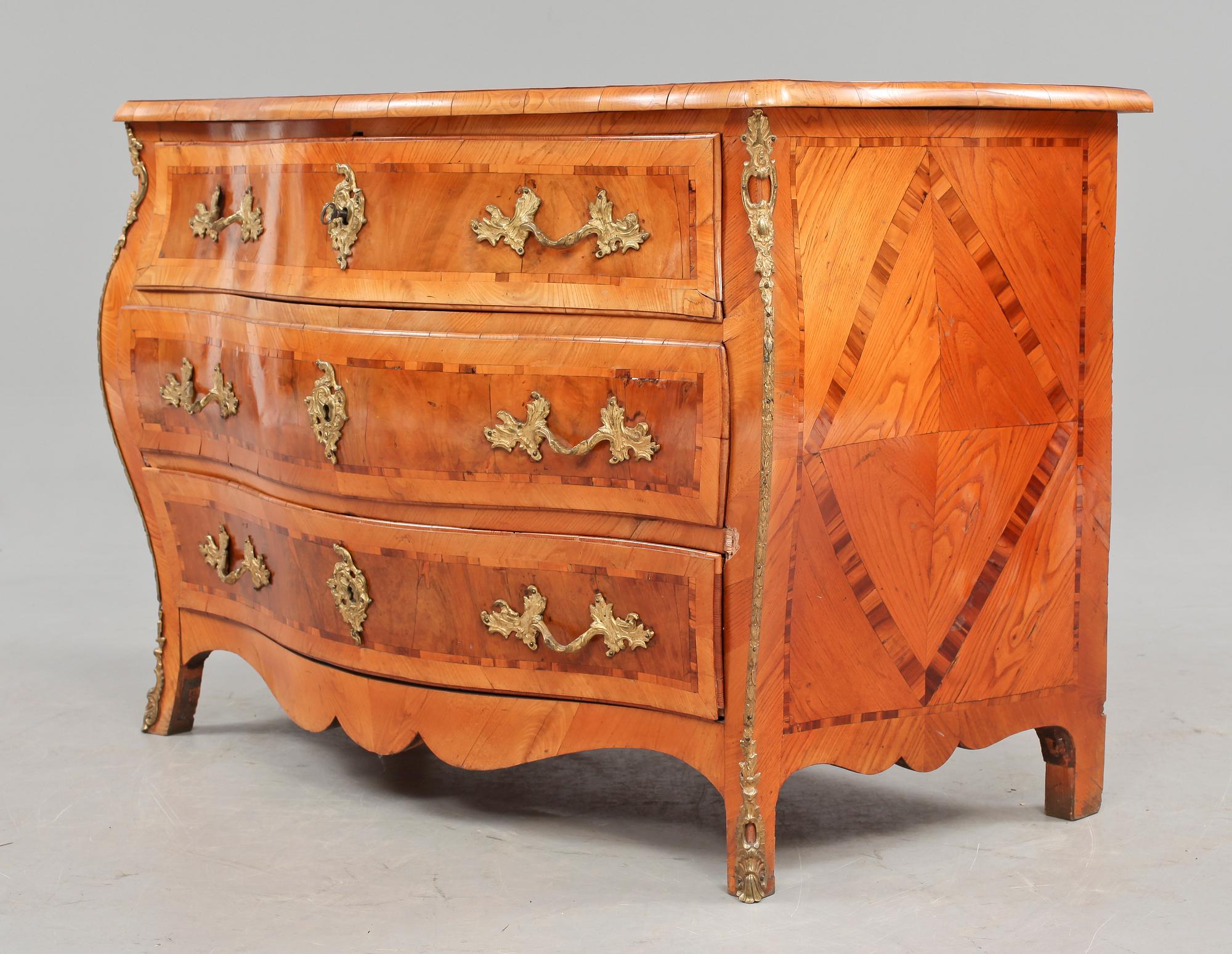 BYRÅ, rokoko, 1700-talets andra hälft.