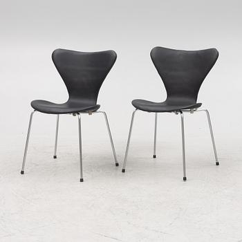 Arne Jacobsen, stolar, 6 st, "Sjuan" Fritz Hansen, Danmark, 1967 och senare.