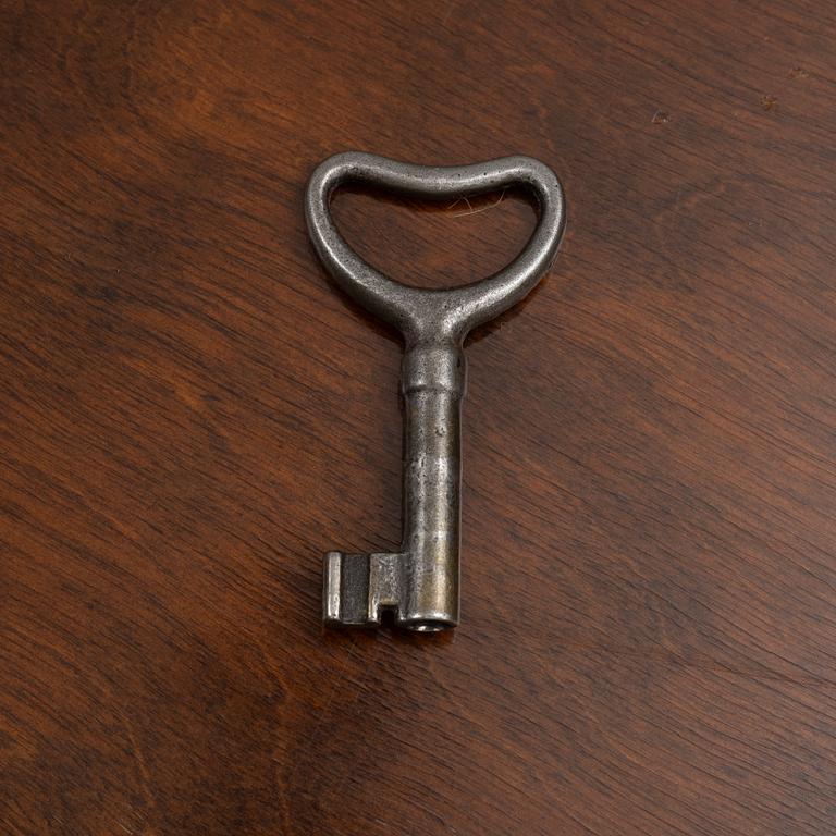 A  1930s functionalist bookcase.