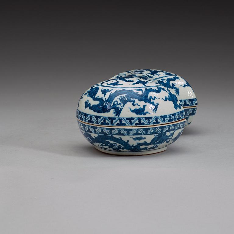 An ingot-shaped blue and white box with cover, Wanli six-character mark, Republic (1912-1949).