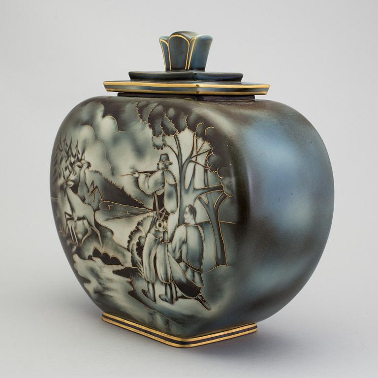 A flambé stoneware jar with cover by Gunnar Nylund for Rörstrand.