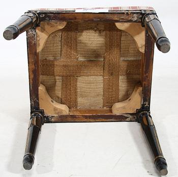 TABURETT. Sengustaviansk 1700-tal.
