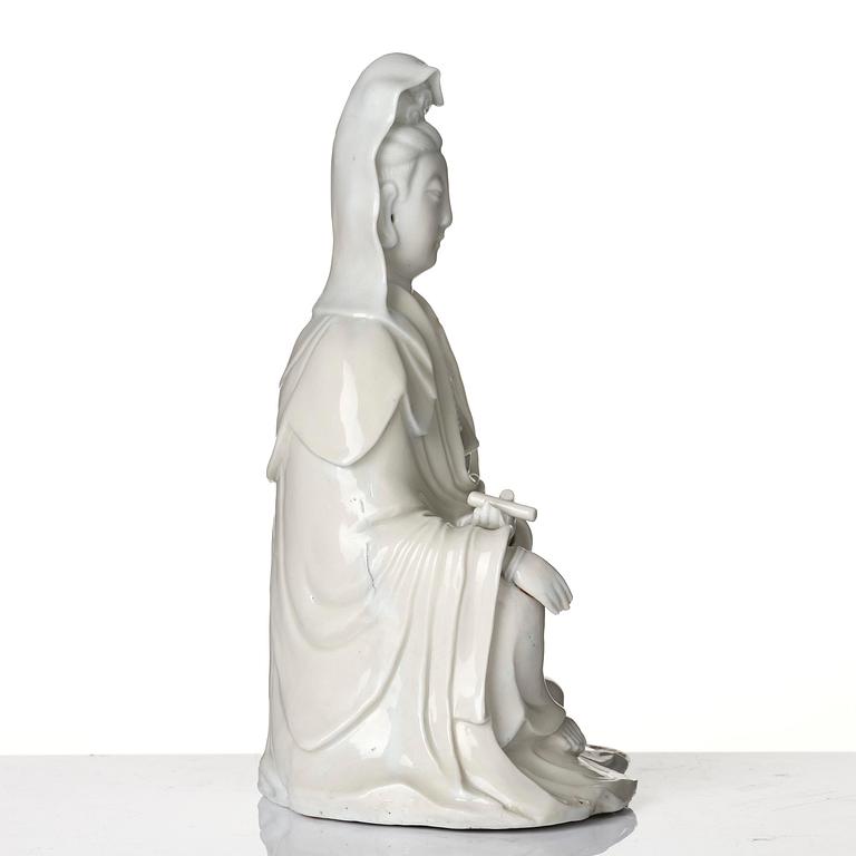 A blanc de chine figure of Guanyin, Qing dynasty, 18th century.