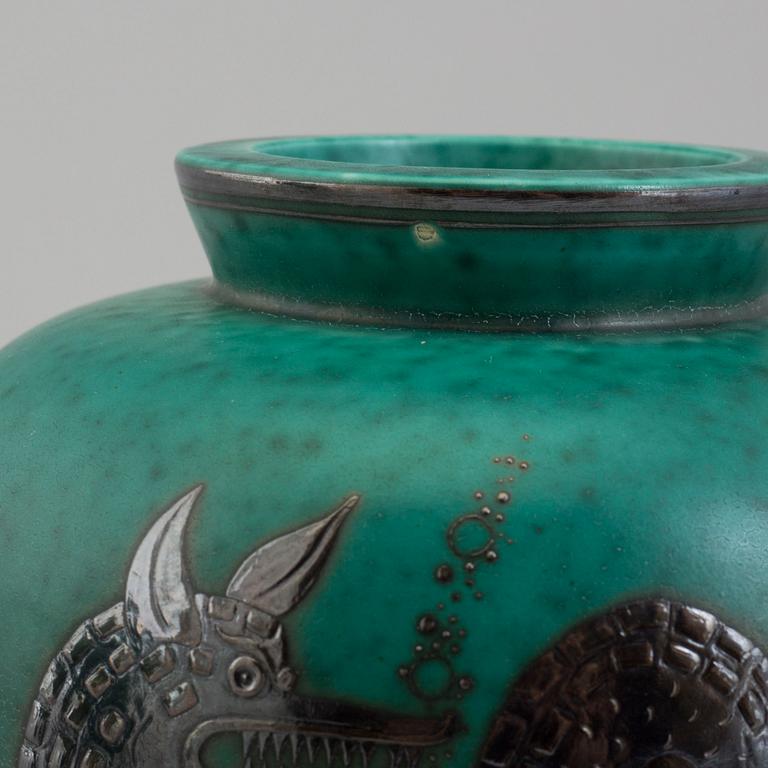 WILHELM KÅGE. Vas "Argenta", stengods, Gustavsberg.