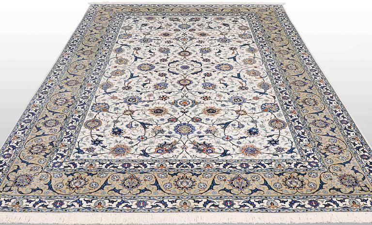 A so called Royal Kashan carpet, ca 344 x 237 cm.