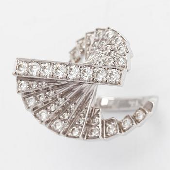 Alain Roure, ring "Steps", 18K vitguld med diamanter ca 2.04 ct totalt. Frankrike.