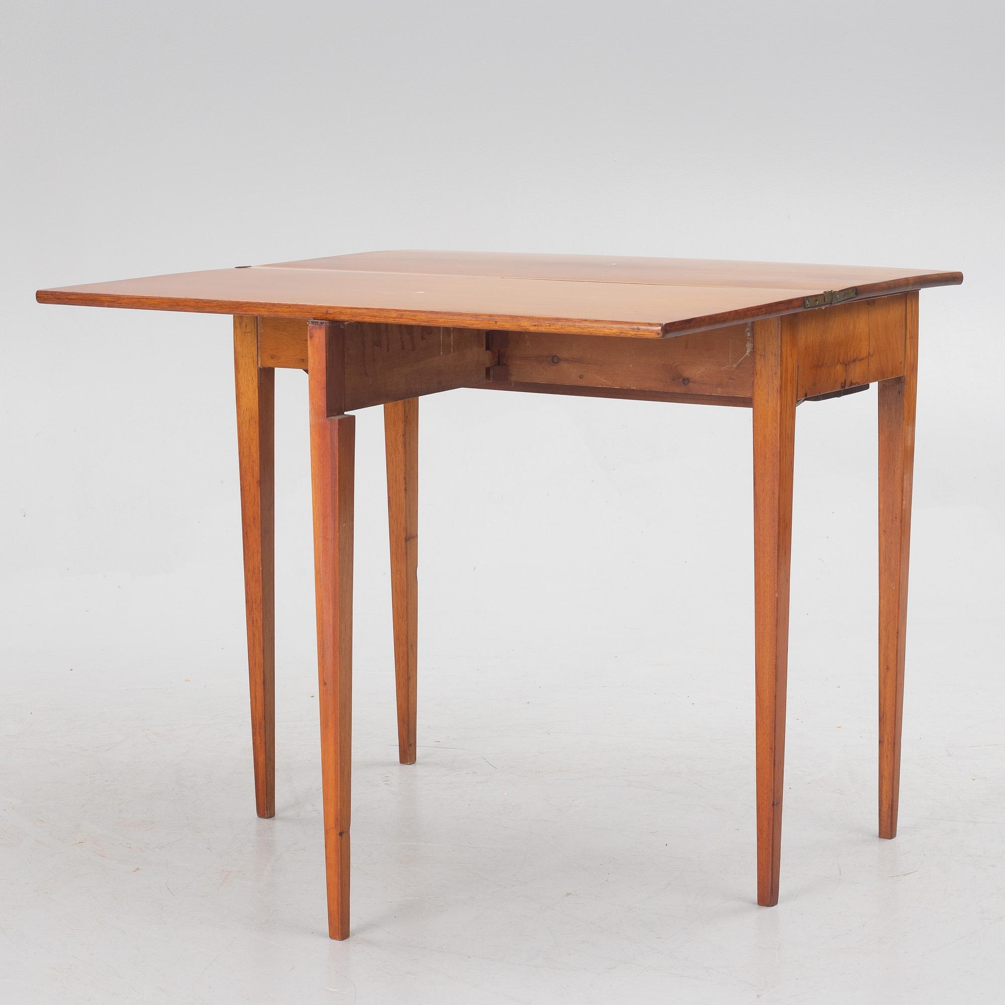 A late Gustavian card table, 19th century.