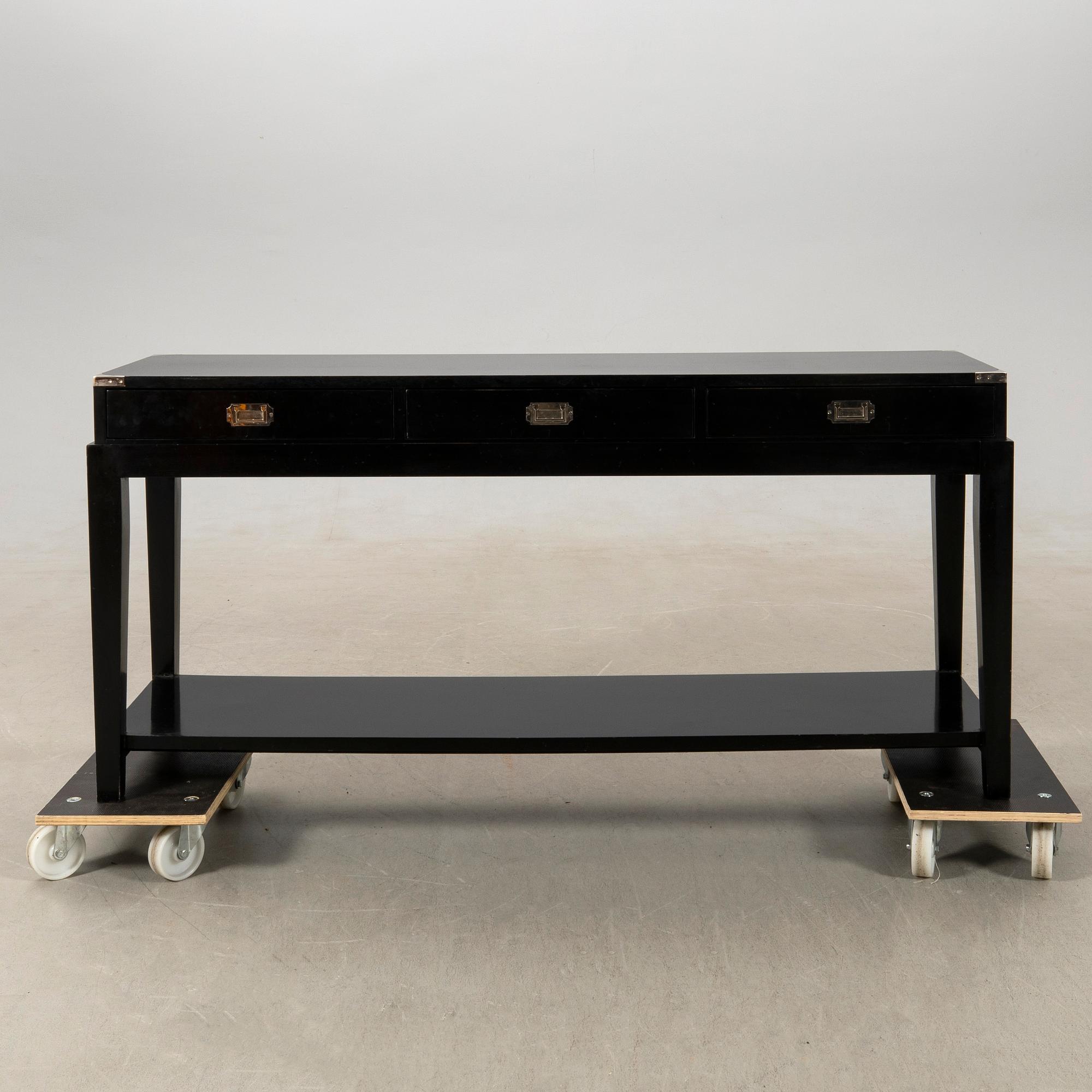 Sideboard Artwood modern tillverkning.