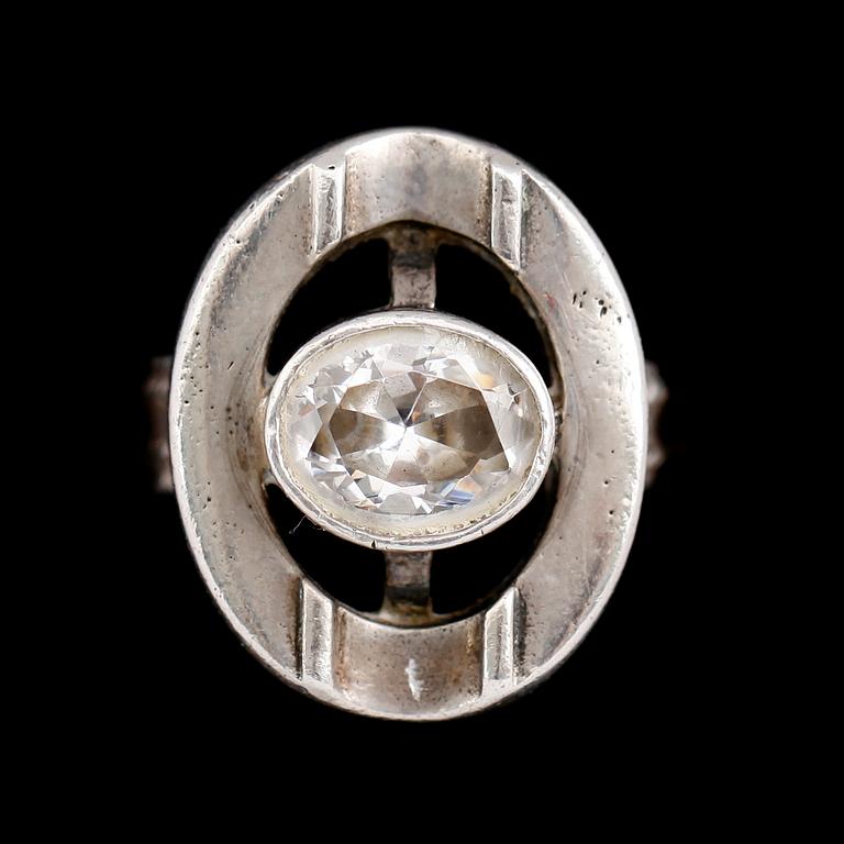 ARMBAND samt RING, silver, med bergkristaller, 1970-tal. Vikt ca 20 gram.