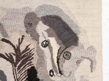 Olle Ohlsson, vävd tapet, "Jordnära", utförd av Lillemor Lindbom, 1976, signerad LL, ca 126x 92 cm.