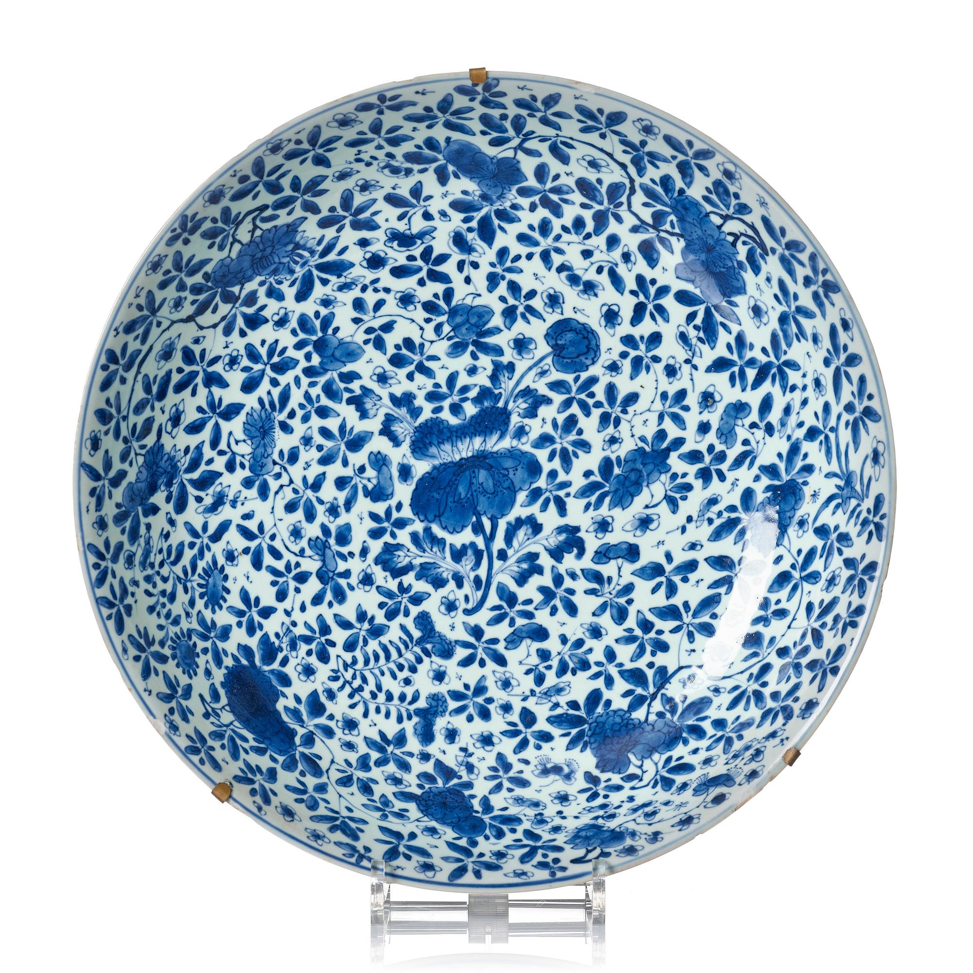 Fat, porslin. Qingdynastin, Kangxi (1662-1722).